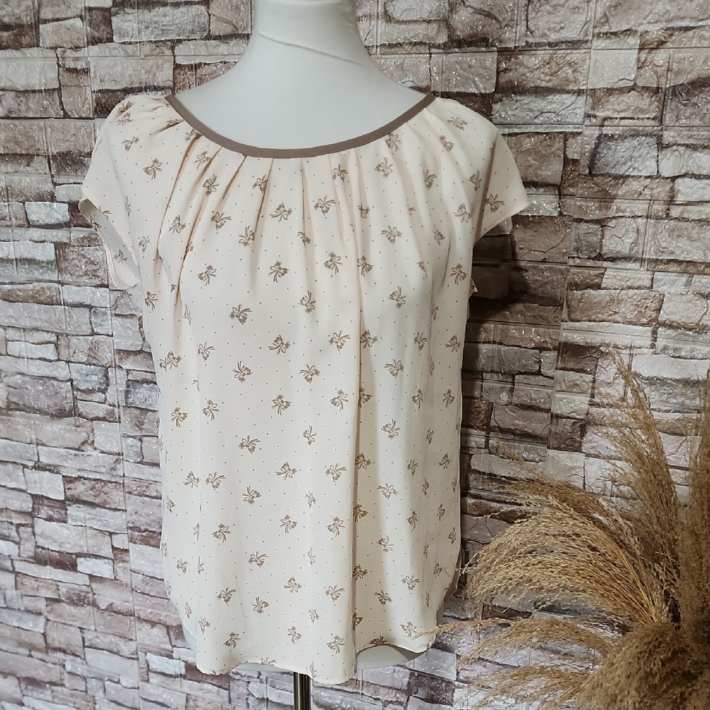 LC Lauren Conrad Elegant Cream Floral Women's Blouse